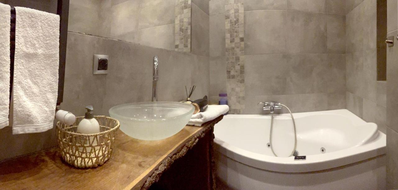 ורשה Royal Lazienki. Beautiful Apartment By The Park. מראה חיצוני תמונה